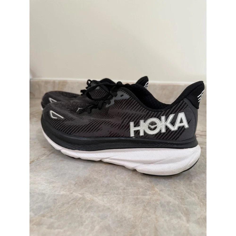 HOKA Clifton 9 Running Shoes Black White Style 1132210 BWHT Men's Size 8D